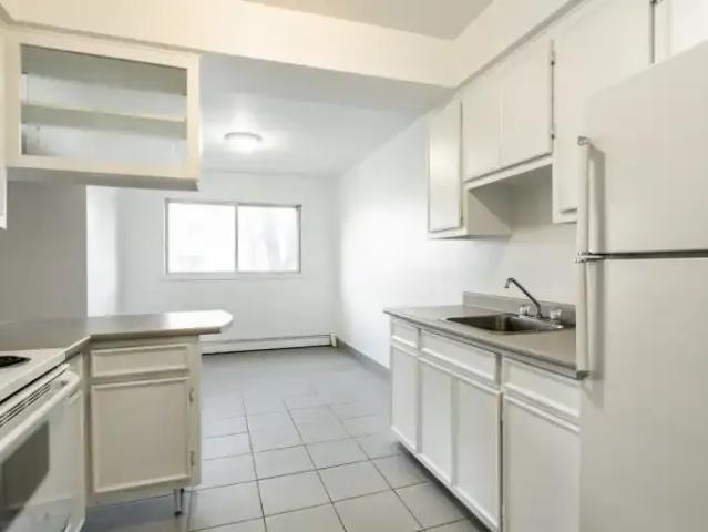 Apartment 1 Bedroom For Rent Anjou QC 1000 ES98916765