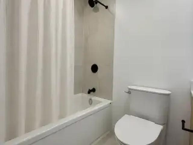 Apartment 1 Bedroom For Rent Burlington ON 2100 ELS102587540