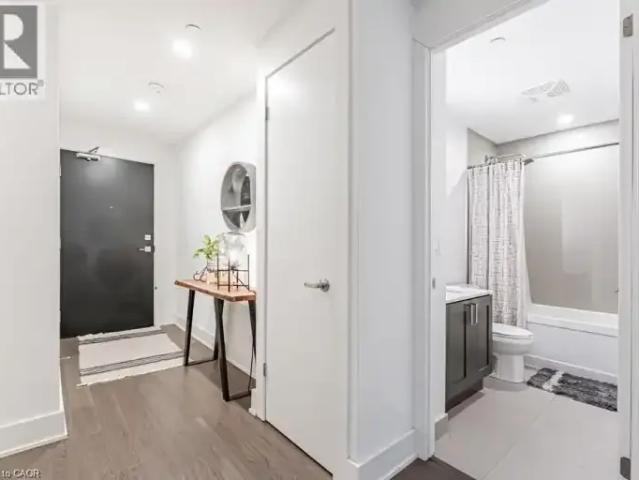 Apartment 1 Bedroom For Rent Burlington ON 2200 ES104877019