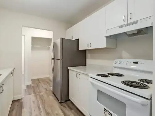 Apartment 1 Bedroom For Rent Brooks AB 1110 ES104781901