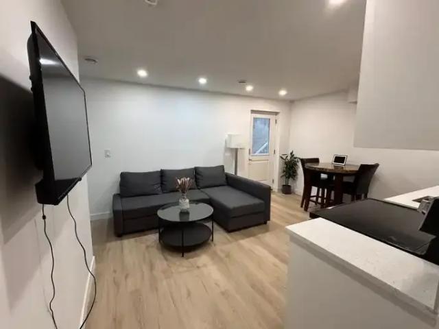 Apartment 1 Bedroom For Rent Calgary AB 1200 ES103091365