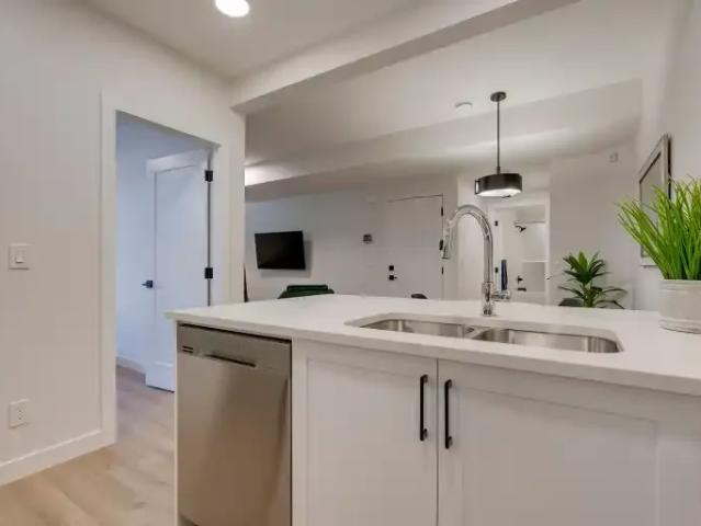 Apartment 1 Bedroom For Rent Calgary AB 1400 ES102845596