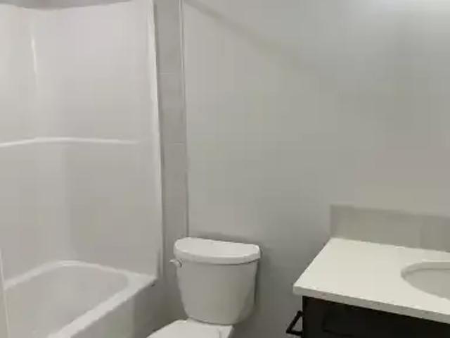 Apartment 1 Bedroom For Rent Cochrane AB 1250 ES102883554