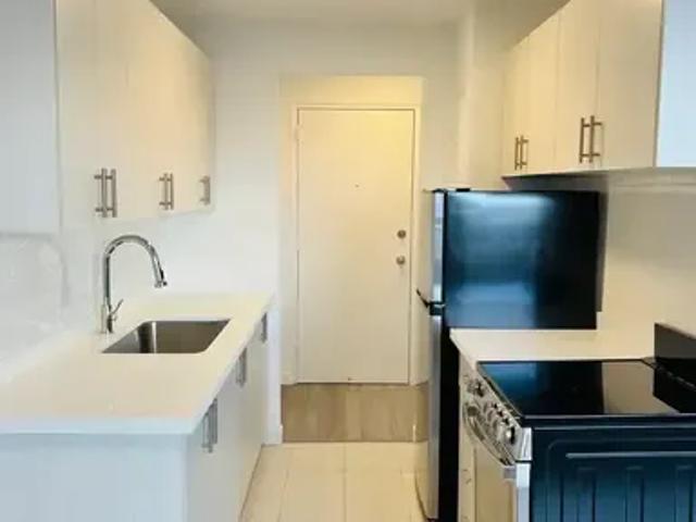 Apartment 1 Bedroom For Rent East York ON 1995 ELS96590006
