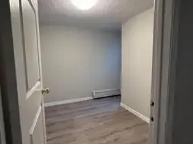 Apartment 1 Bedroom For Rent Edmonton AB 1200 ES98631402