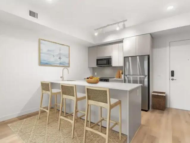 Apartment 1 Bedroom For Rent Kelowna BC 2100 ELS100527109