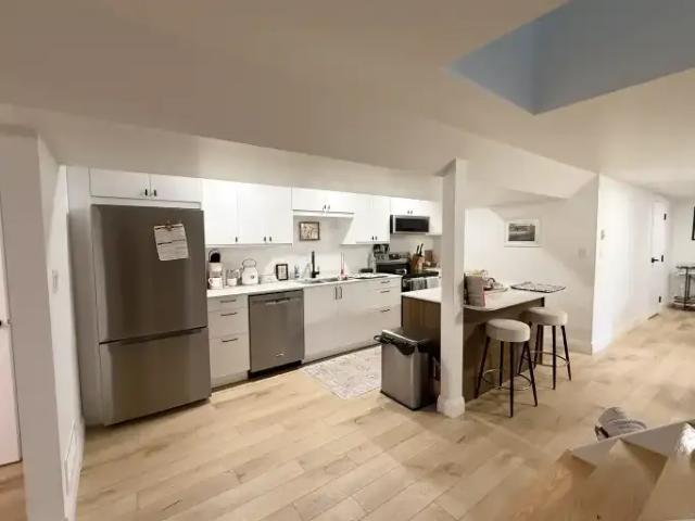 Apartment 1 Bedroom For Rent Kingston ON 1900 ES101216962