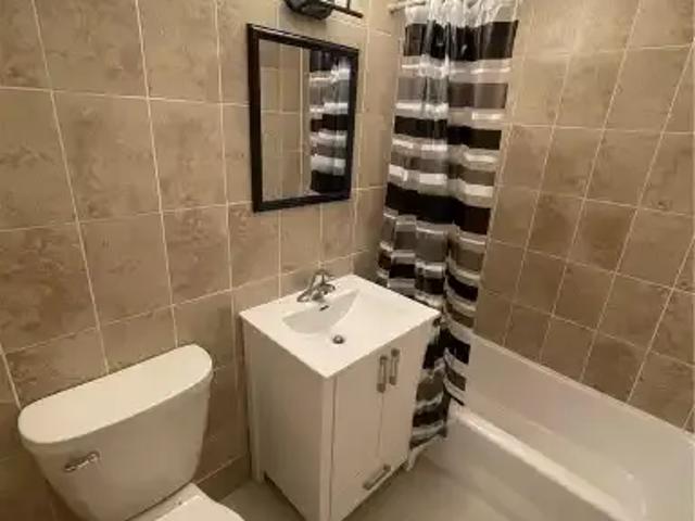 Apartment 1 Bedroom For Rent Kitchener ON 1700 ES104888902