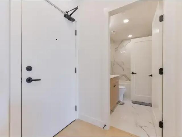 Apartment 1 Bedroom For Rent Langley BC 2000 ES101339611