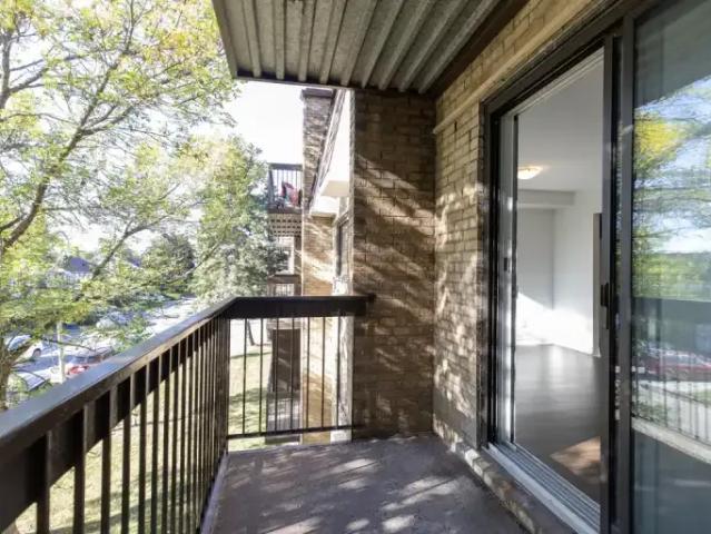 Apartment 1 Bedroom For Rent Laval QC 1330 ES90095781