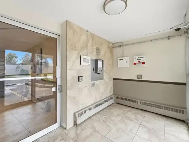 Apartment 1 Bedroom For Rent London ON 1430 ES105022333