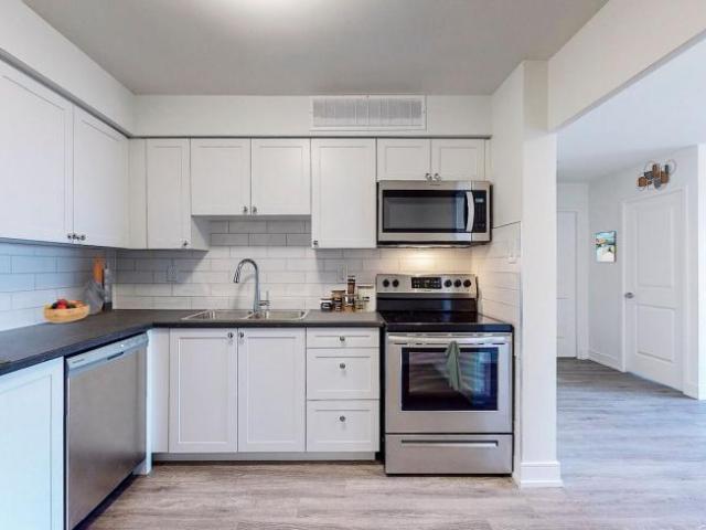 Apartment 1 Bedroom For Rent London ON 1570 ES97742306