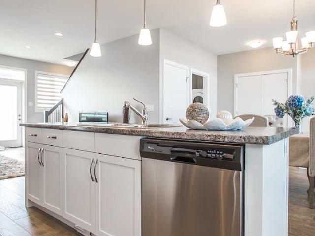 Apartment 1 Bedroom For Rent Regina SK 1325 ES96281699