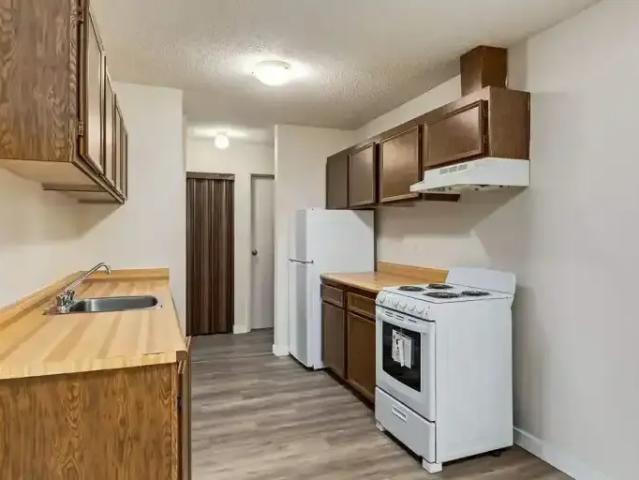 Apartment 1 Bedroom For Rent Red Deer AB 1435 ES102305879