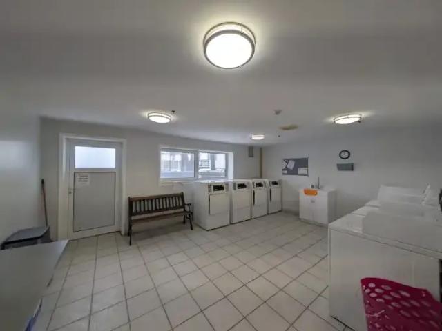 Apartment 1 Bedroom For Rent Richmond Hill ON 2049 ES102578618