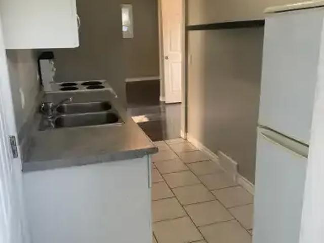 Apartment 1 Bedroom For Rent St. Catharines ON 1300 ES103011787