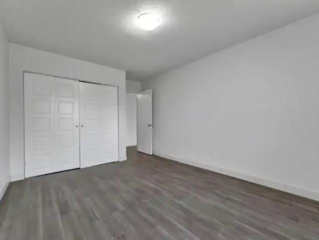 Apartment 1 Bedroom For Rent Surrey BC 1685 ES98630679