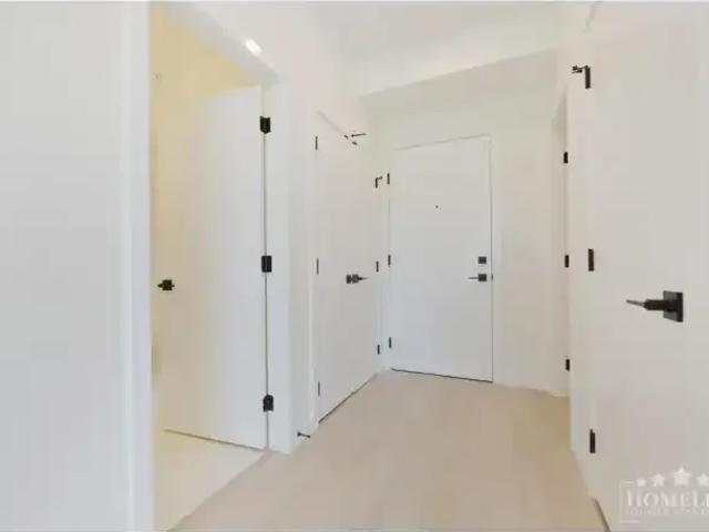 Apartment 1 Bedroom For Rent Surrey BC 2200 ELS103091723