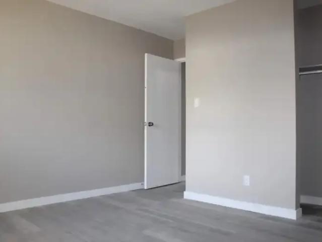 Apartment 1 Bedroom For Rent Saskatoon SK 1049 ES104178414