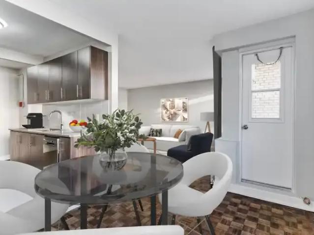 Apartment 1 Bedroom For Rent Toronto ON 2379 ES102085761