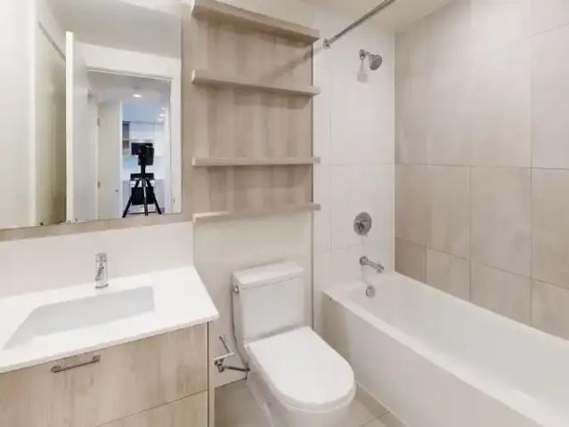 Apartment 1 Bedroom For Rent Vancouver BC 2600 ELS103118798