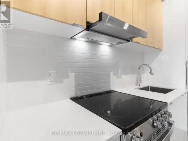 Apartment 1 Bedroom For Rent Vaughan ON 2300 ES102578948