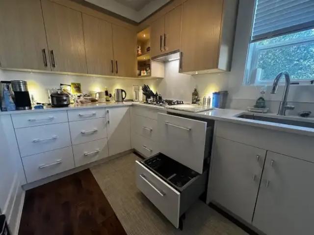 Apartment 1 Bedroom For Rent Victoria BC 2400 ES104972594