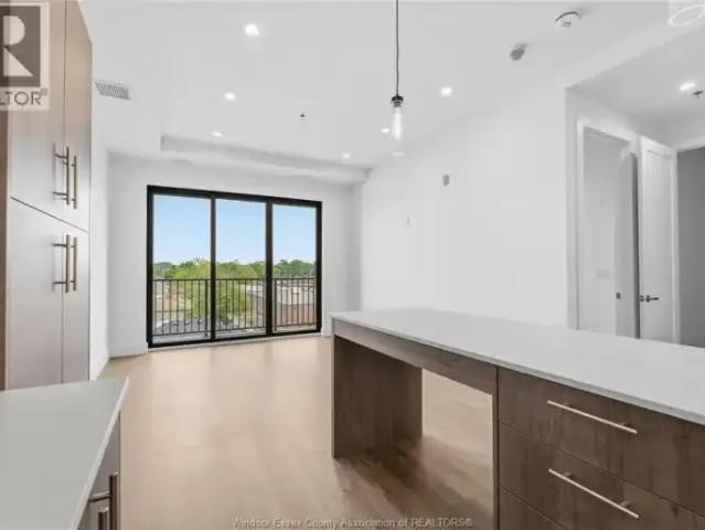 Apartment 1 Bedroom For Rent Windsor ON 2000 ES102883768