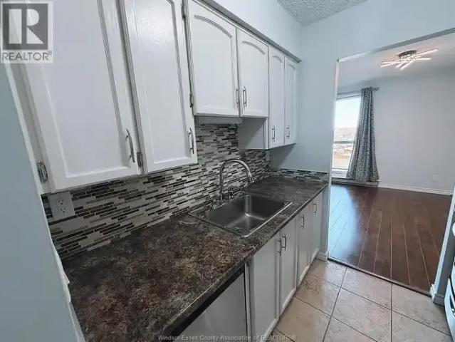 Apartment 1 Bedroom For Rent Windsor ON 2100 ELS101016914