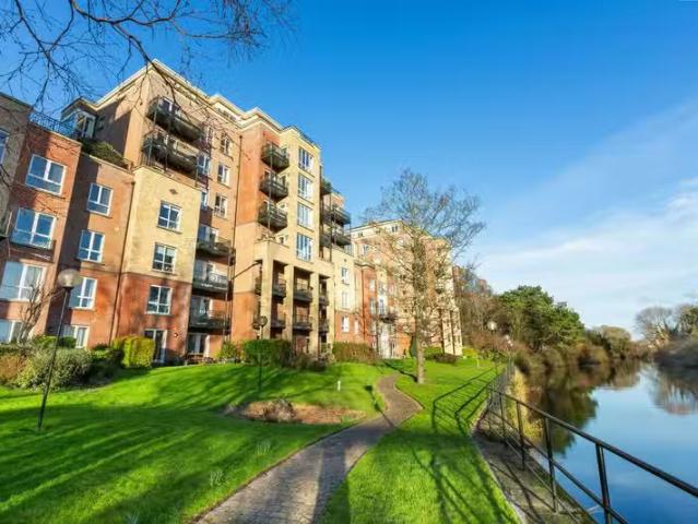 Apartment 24, Chesterfield, Riverpark Apartments, Islandbridg.