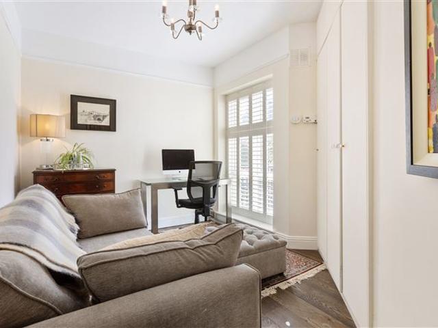 Apartment 24 Ridgeford, Dundrum, Dublin 16 Lynam Auctioneers & Estate Agents 4921 MyHome. Ie Residential