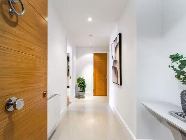 Apartment 26, Lansdowne Wood, Lansdowne Road, Ballsbridge, Dub.