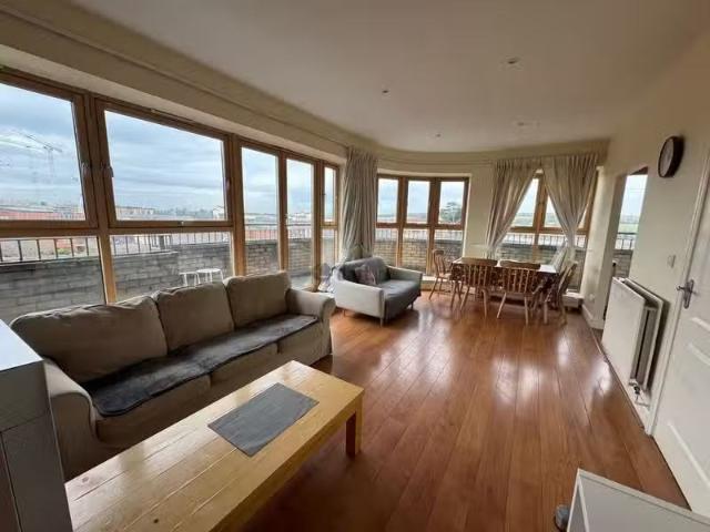 Apartment 27, The Oaks, Royal Canal Park, Dublin 15 is for rent
