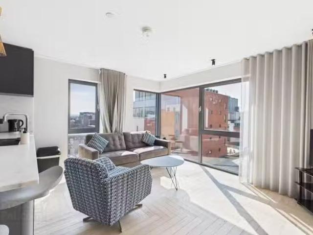 Apartment 28 The FX 14 Montgomery Street