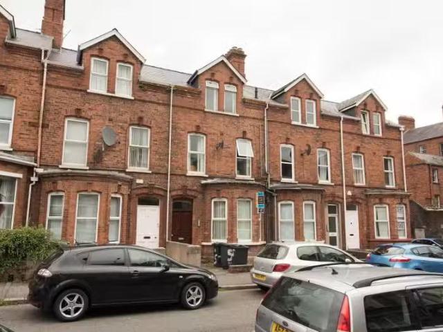 Apartment 2 5 Malone Avenue
