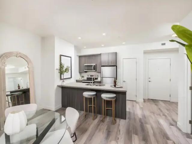 Apartment 2.5 Bedroom For Rent Edmonton AB 1894 ES103958346