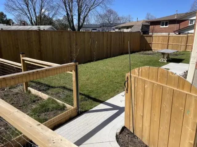 Apartment 2.5 Bedroom For Rent Kitchener ON 1700 ES102243035