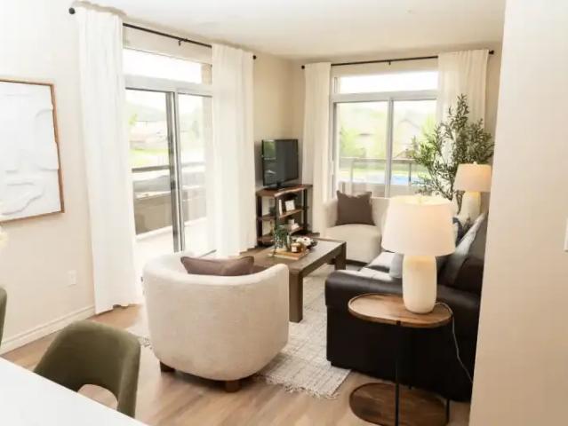 Apartment 2.5 Bedroom For Rent London ON 2383 ES98747593