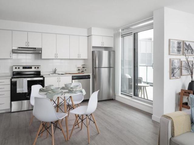 Apartment 2.5 Bedroom For Rent Toronto ON 2800 ES96587131