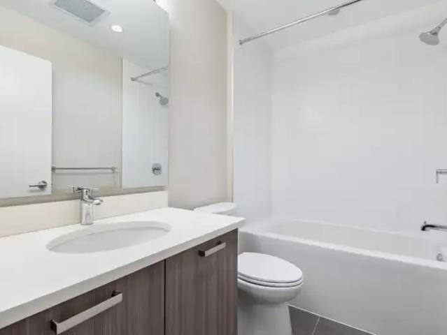 Apartment 2.5 Bedroom For Rent Vancouver BC 2429 ES102715026