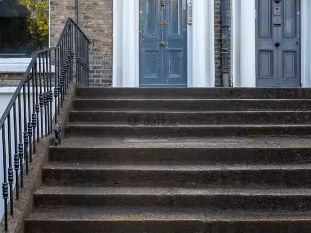 Apartment 2, 30 Waterloo Road, Dublin 4 is for rent