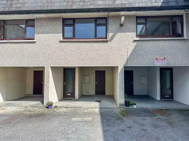 Apartment 2, 32 Newcastle Road, Newcastle, Galway City, H91 W327