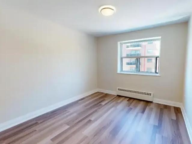 Apartment 2 Bedroom For Rent Mississauga ON 2599 ES103030579
