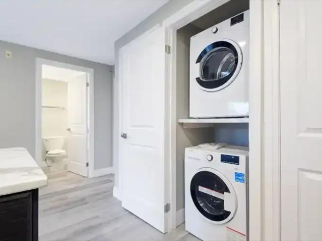 Apartment 2 Bedroom For Rent Mississauga ON 3749 ES99823802