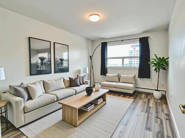 Apartment 2 Bedroom For Rent Montréal QC 1695 ES98314837