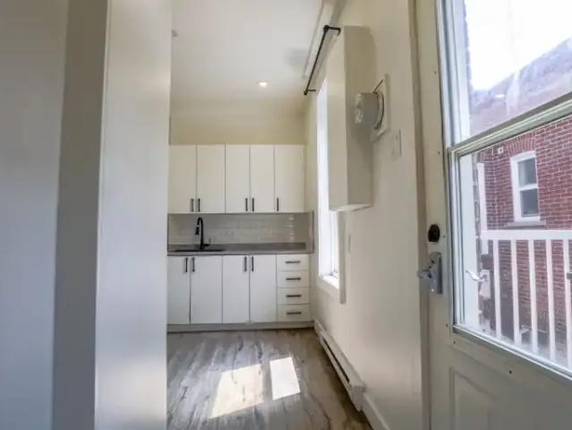 Apartment 2 Bedroom For Rent Montreal QC 1820 ES104753065