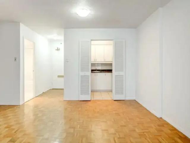 Apartment 2 Bedroom For Rent Montreal QC 2058 ES96252558