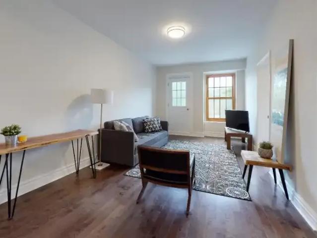 Apartment 2 Bedroom For Rent Montreal QC 2069 ES104470075