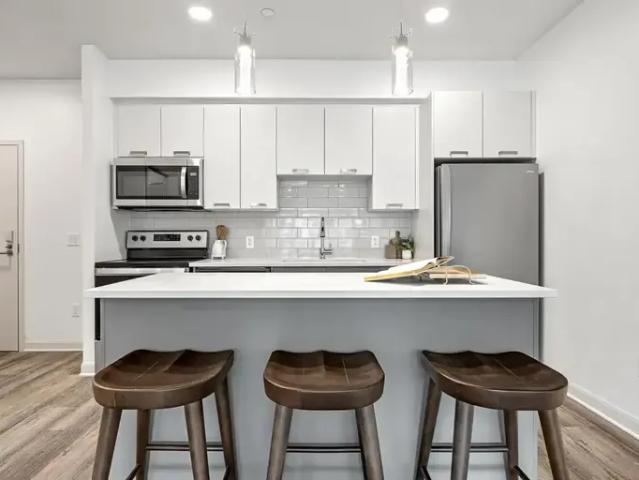 Apartment 2 Bedroom For Rent Ottawa ON 2730 ES94120838