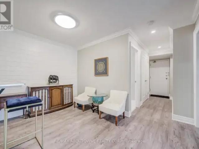 Apartment 2 Bedroom For Rent Oakville ON 2700 ES102394906